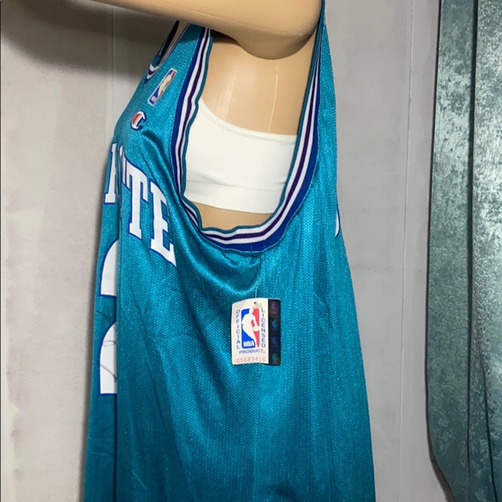 Rare 90s NBA Larry Johnson Autographed Jersey NWT - Picture 8 of 16
